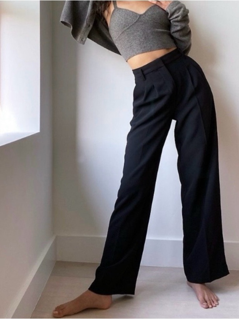 Aritzia Wilfred The Effortless Pant in Black size 2 High Waisted Wide Leg